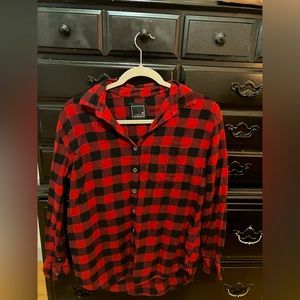 Size small plaid button up flannel with pocket
